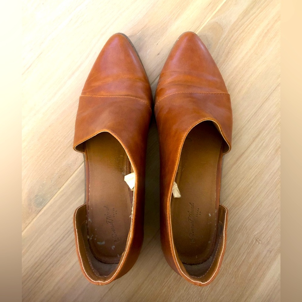 Brown Universal Threads flats
